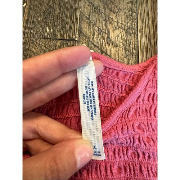 Sabrina carpenter x aerie smocked crop tank top size large - Picture 4 of 5